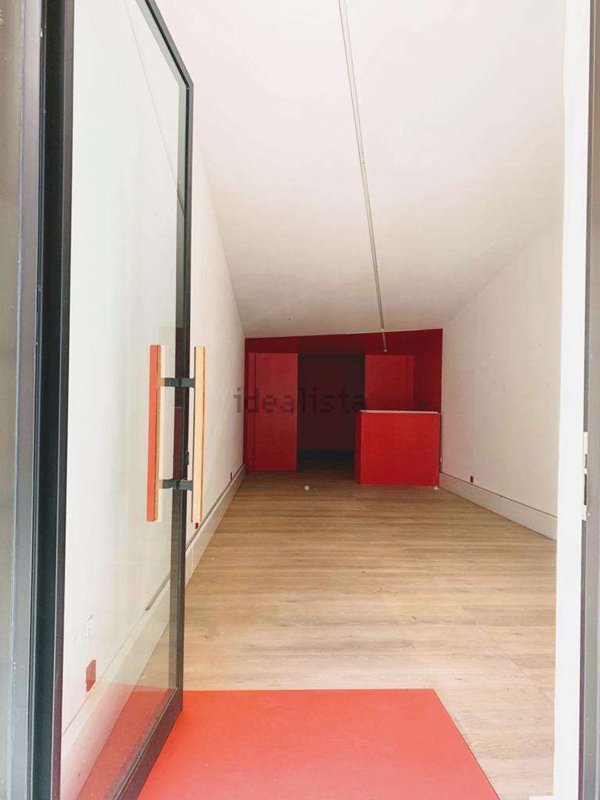 negozio in vendita a Modena in zona Centro Storico