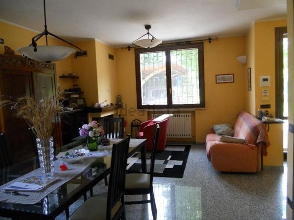 casa indipendente in vendita a Modena in zona Madonnina / Quattro Ville