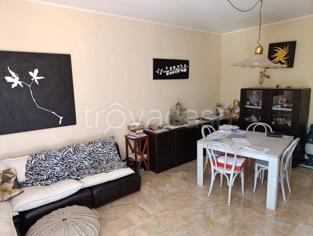 appartamento in vendita a Modena in zona San Lazzaro / Modena Est