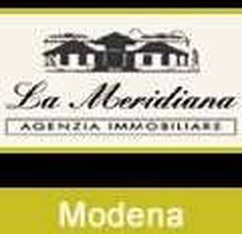 casa indipendente in vendita a Modena in zona Centro Storico