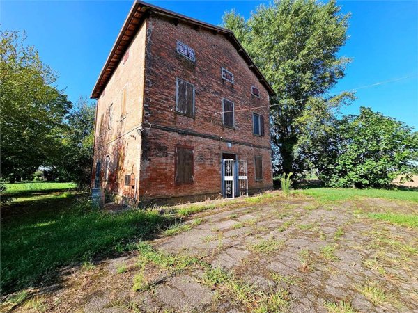 casa indipendente in vendita a Modena in zona Villanova