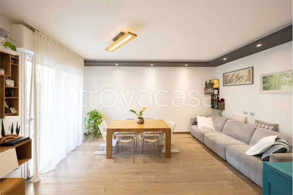 casa indipendente in vendita a Modena in zona Buon Pastore