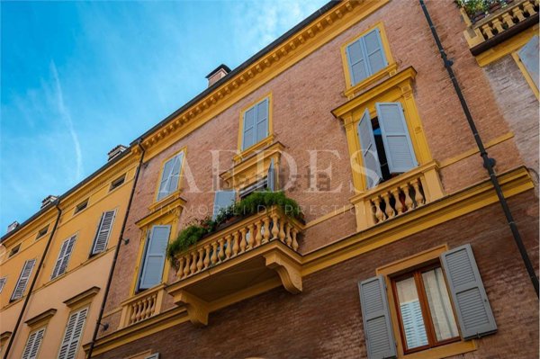 appartamento in vendita a Modena in zona Centro Storico