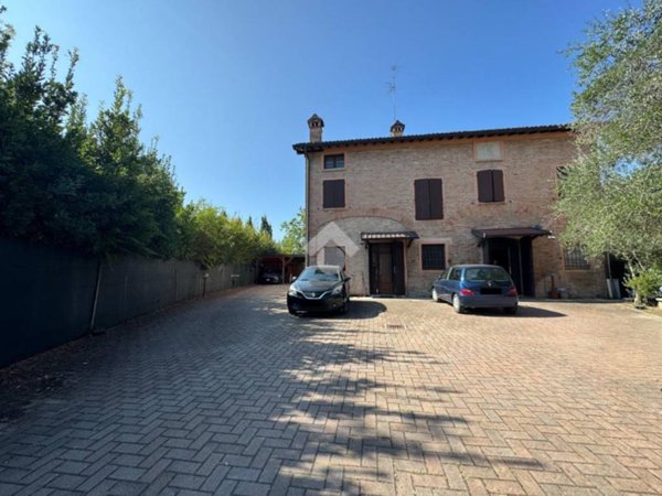 casa indipendente in vendita a Modena in zona Buon Pastore