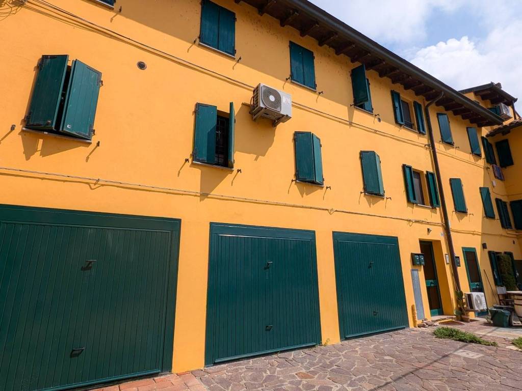 casa indipendente in vendita a Modena in zona San Lazzaro / Modena Est