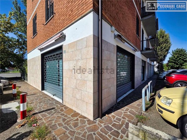 negozio in vendita a Modena