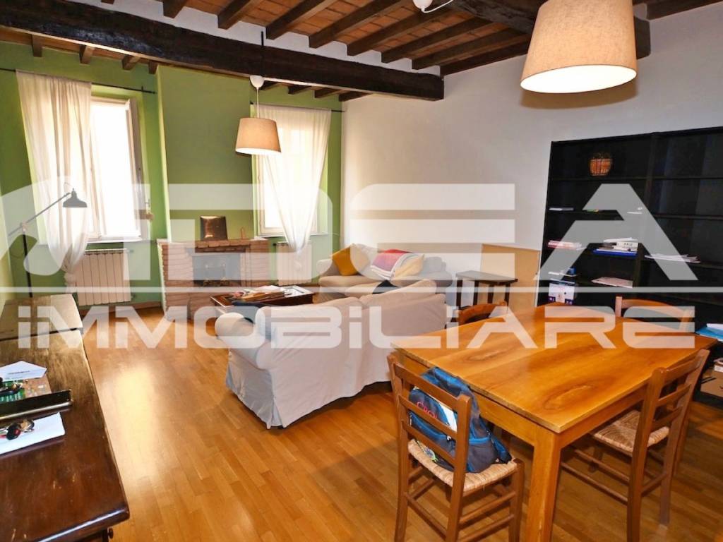 appartamento in vendita a Modena in zona Centro Storico