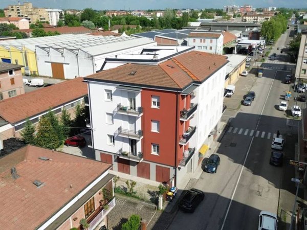 appartamento in vendita a Modena in zona San Lazzaro / Modena Est
