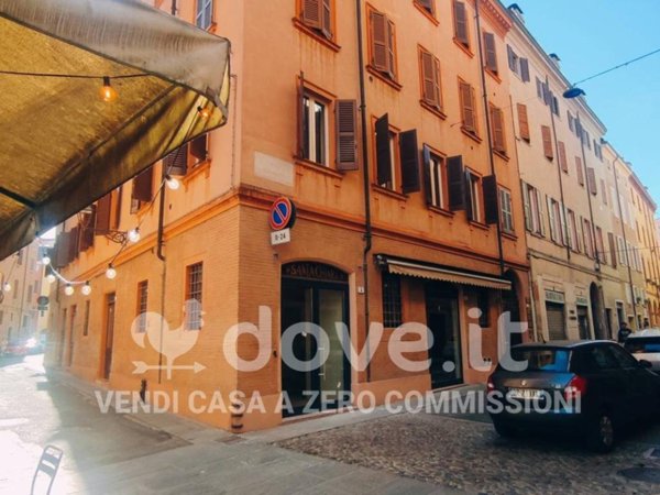 appartamento in vendita a Modena in zona Centro Storico