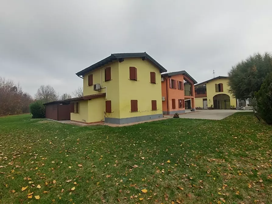 casa indipendente in vendita a Modena in zona Villanova