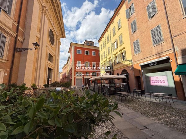 appartamento in vendita a Modena in zona Centro Storico