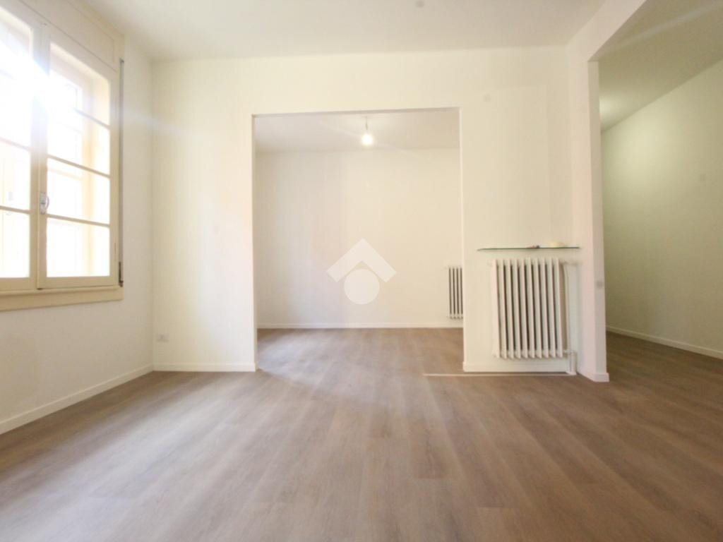 appartamento in vendita a Modena in zona Centro Storico