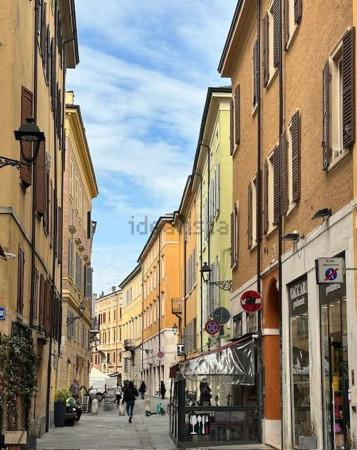 appartamento in vendita a Modena in zona Centro Storico