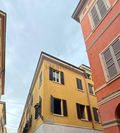 appartamento in vendita a Modena in zona Centro Storico