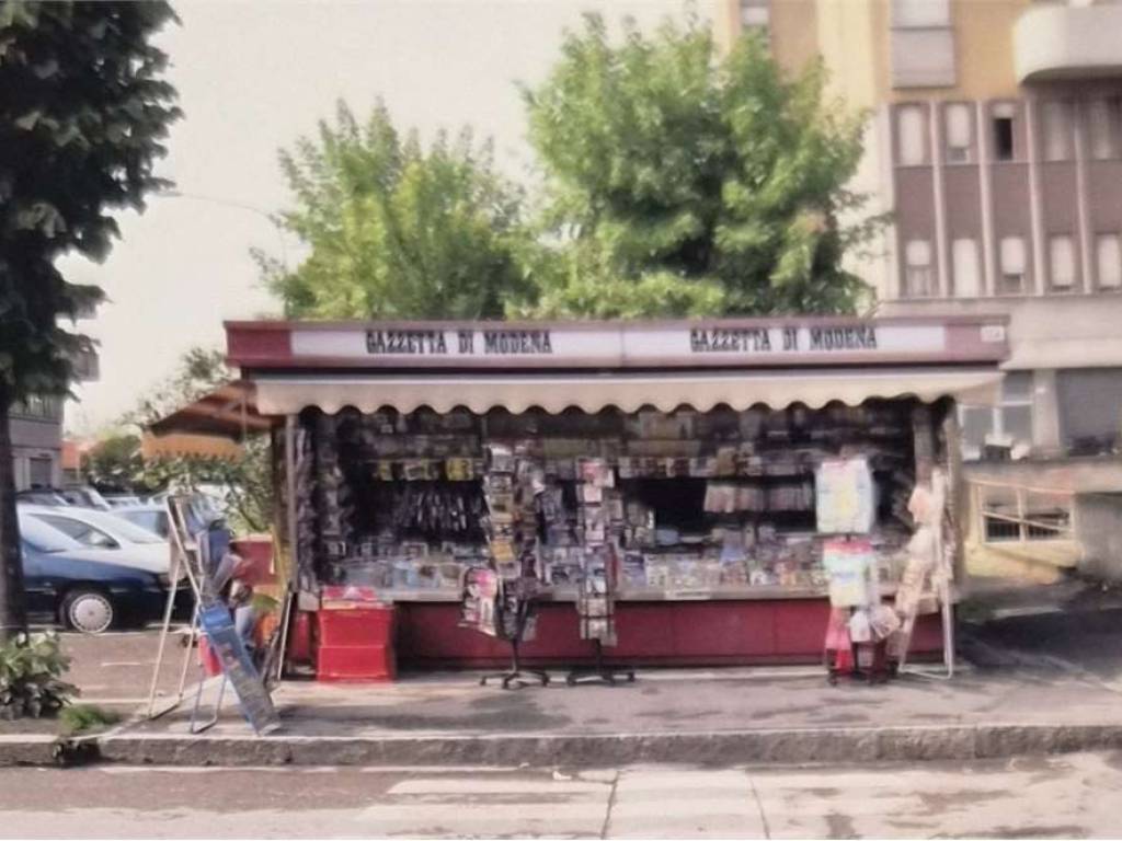 negozio in vendita a Modena in zona Baggiovara