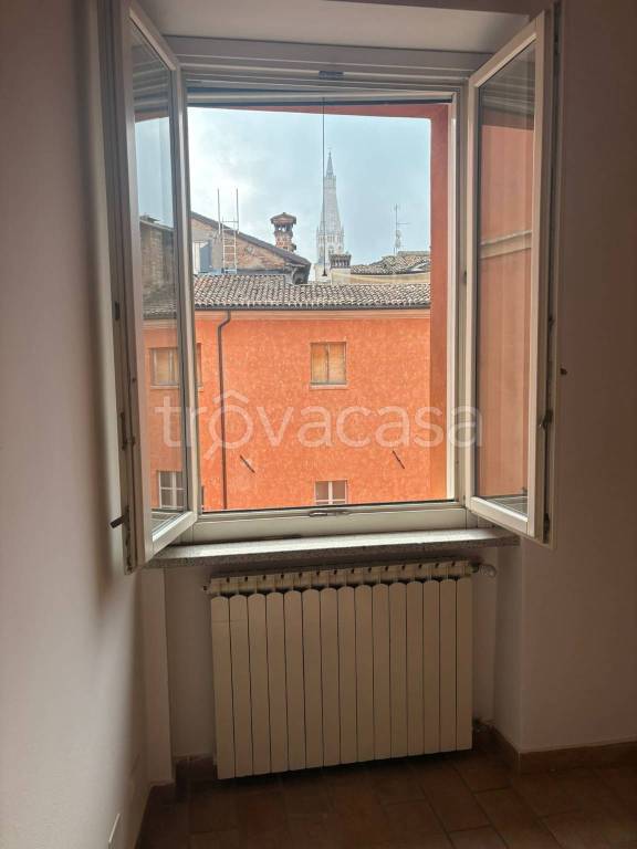 appartamento in vendita a Modena in zona Centro Storico