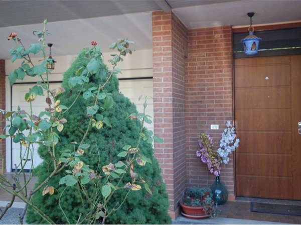 casa indipendente in vendita a Modena in zona San Lazzaro / Modena Est