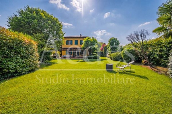 casa indipendente in vendita a Modena in zona Cognento