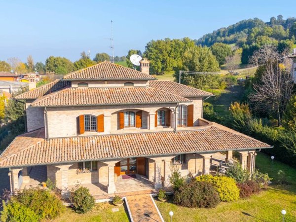 casa indipendente in vendita a Modena