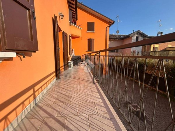 casa indipendente in vendita a Modena in zona Vaciglio