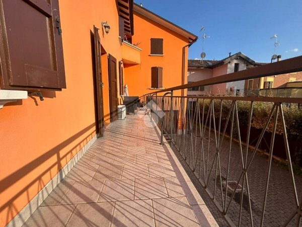 casa semindipendente in vendita a Modena