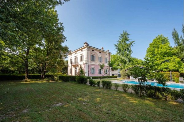 casa indipendente in vendita a Modena in zona Vaciglio