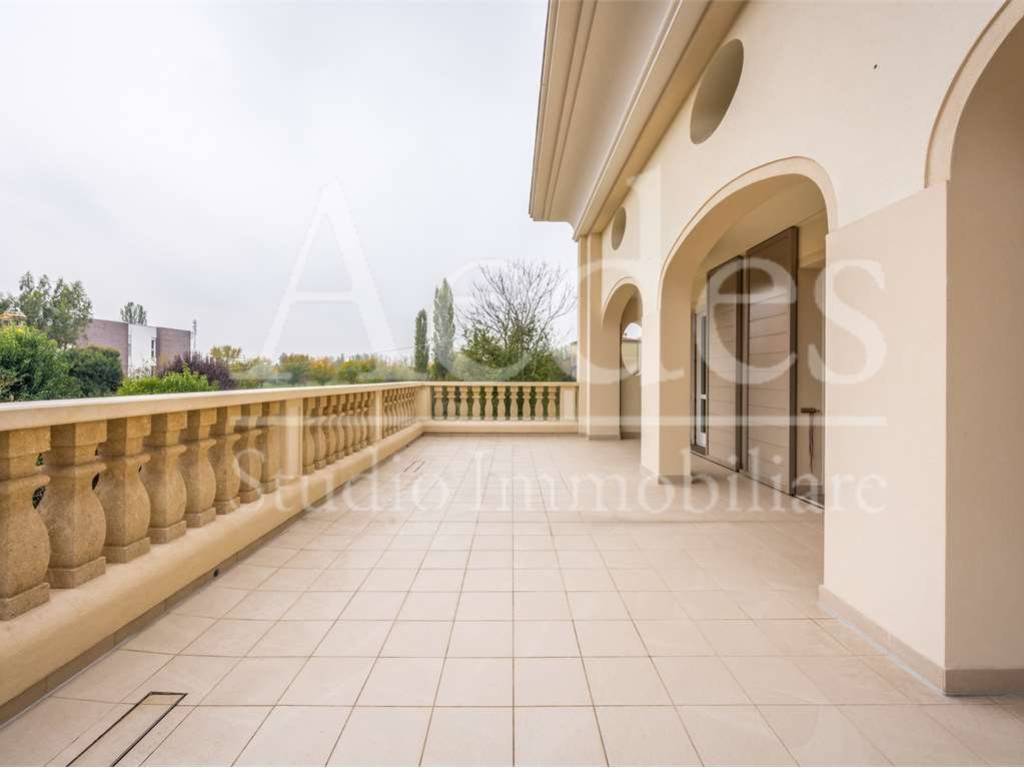 casa indipendente in vendita a Modena in zona Sant'Agnese