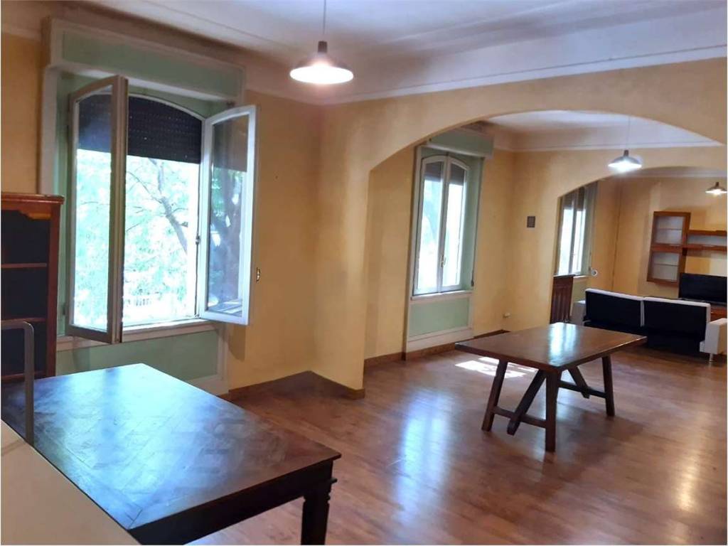 appartamento in vendita a Modena in zona Centro Storico