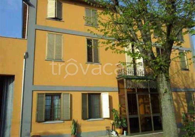 casa indipendente in vendita a Modena in zona Villanova