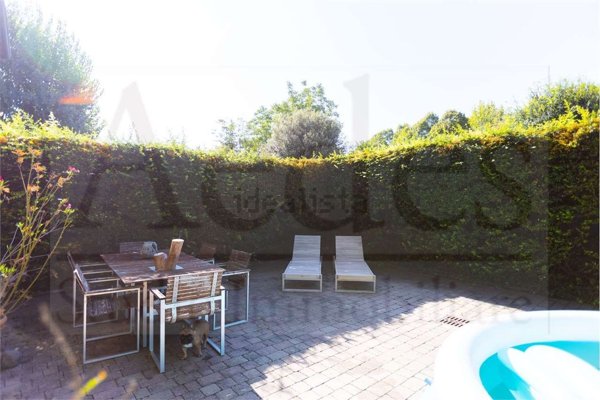 casa indipendente in vendita a Modena