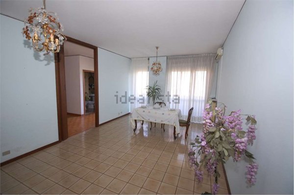 appartamento in vendita a Modena in zona San Faustino