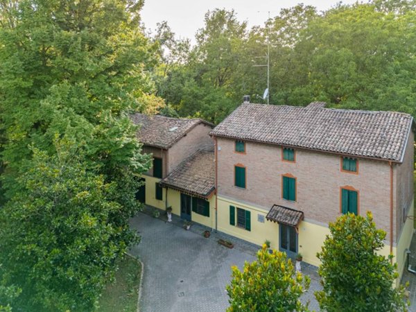 casa indipendente in vendita a Modena in zona Crocetta