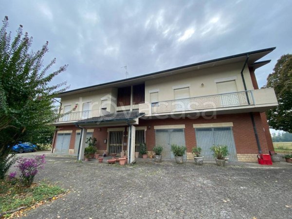 casa indipendente in vendita a Modena in zona Albareto