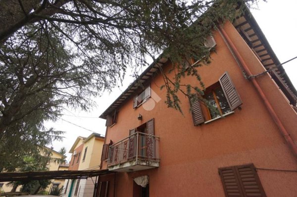 casa indipendente in vendita a Modena in zona Portile