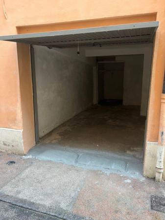 negozio in vendita a Modena in zona Centro Storico