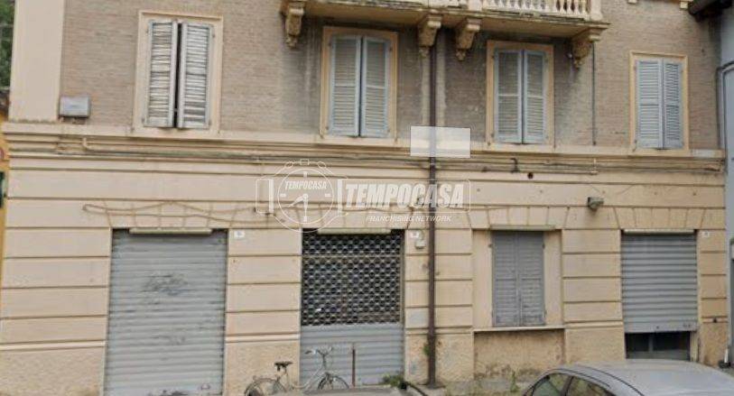 negozio in vendita a Modena in zona Buon Pastore
