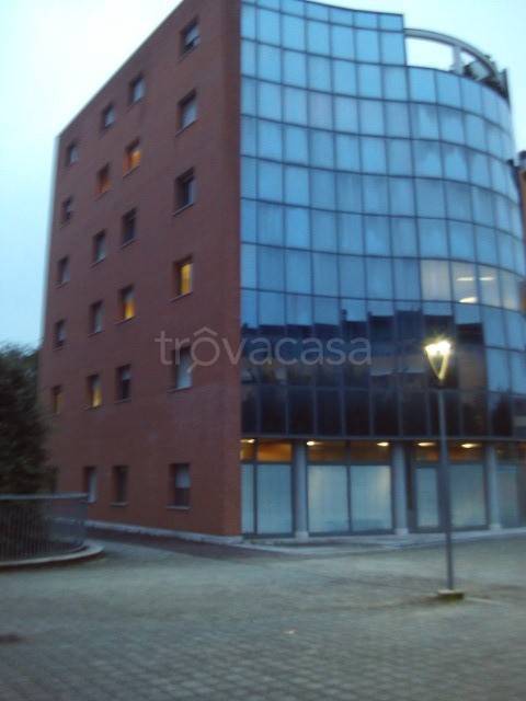 ufficio in vendita a Modena in zona San Faustino