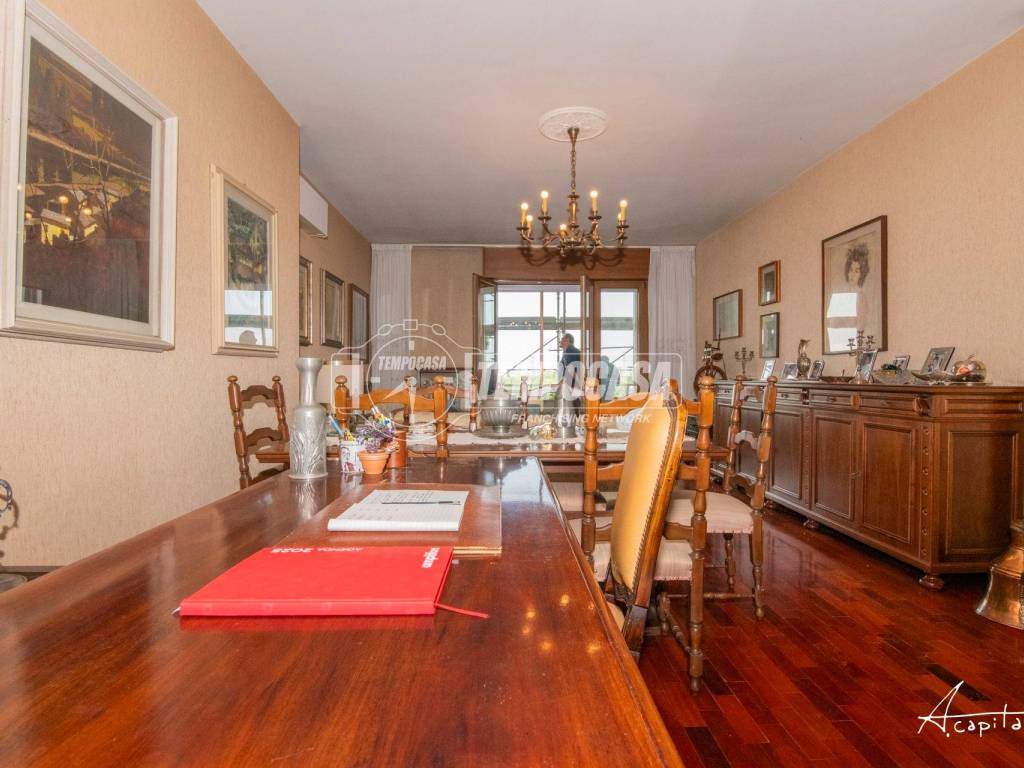 appartamento in vendita a Modena in zona Madonnina / Quattro Ville