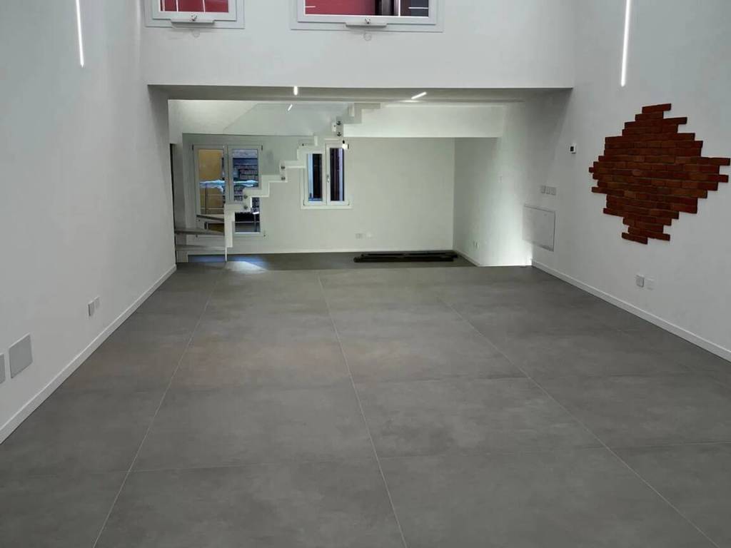 appartamento in vendita a Modena in zona Centro Storico