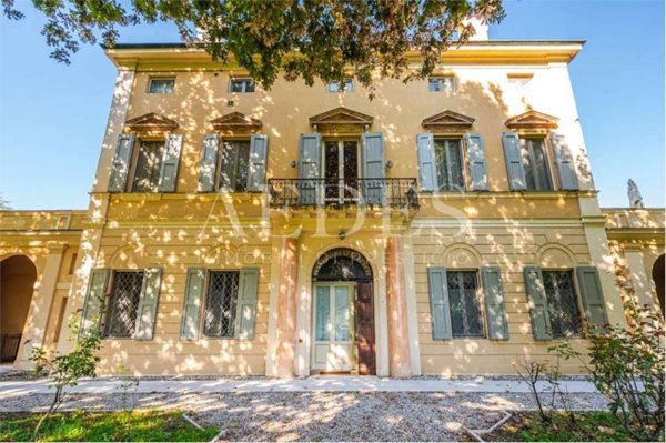 appartamento in vendita a Modena in zona San Damaso