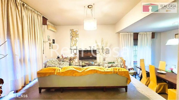 casa indipendente in vendita a Modena in zona San Faustino
