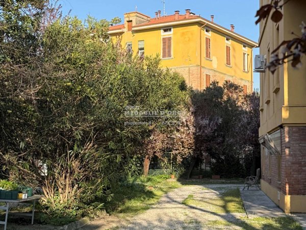 casa indipendente in vendita a Modena in zona Buon Pastore