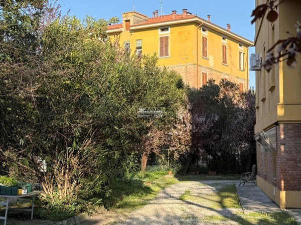 casa indipendente in vendita a Modena in zona Buon Pastore