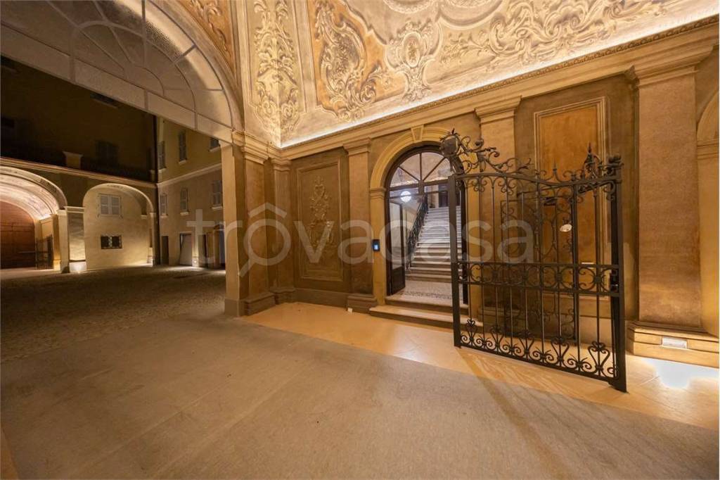 appartamento in vendita a Modena in zona Centro Storico