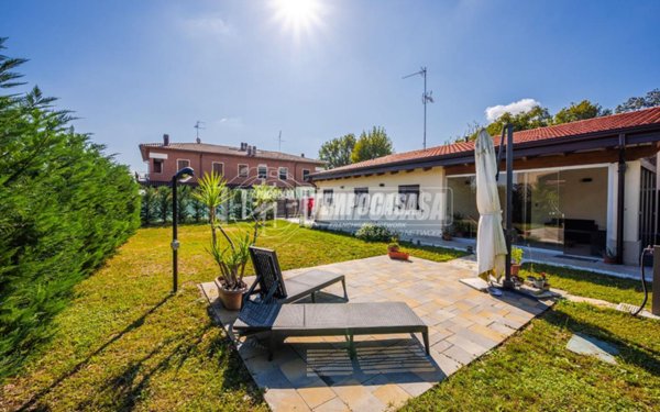 casa indipendente in vendita a Modena in zona Sant'Agnese