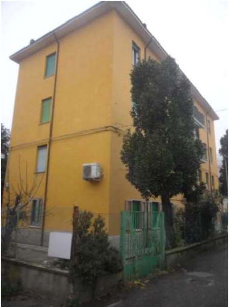 appartamento in vendita a Modena in zona Amendola