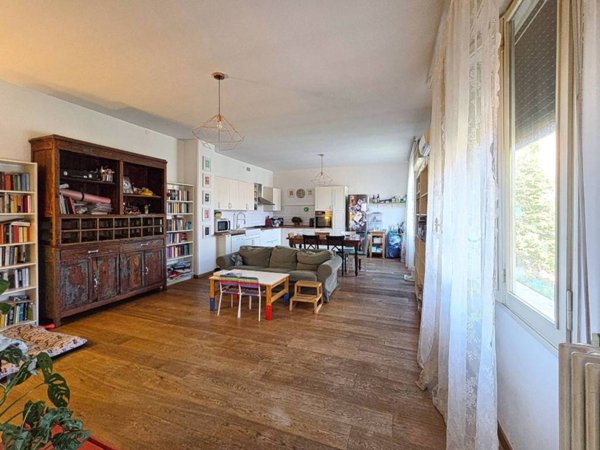 casa indipendente in vendita a Modena in zona Lesignana