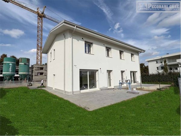 casa indipendente in vendita a Modena in zona Cognento