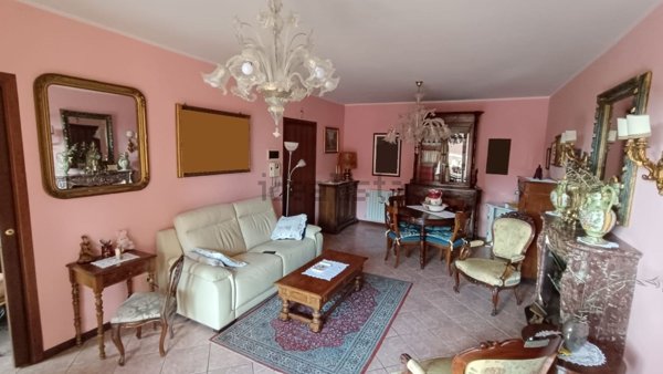 appartamento in vendita a Modena in zona Crocetta