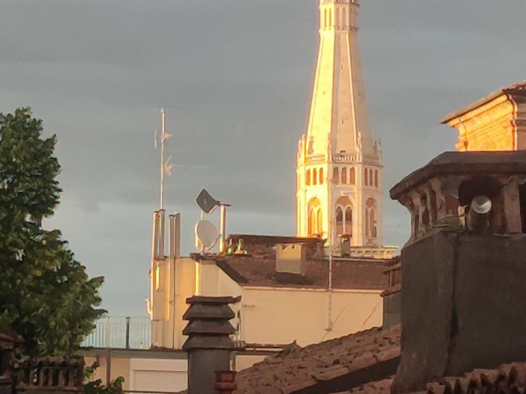 appartamento in vendita a Modena in zona Centro Storico